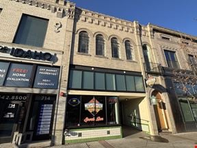712 Main Street 