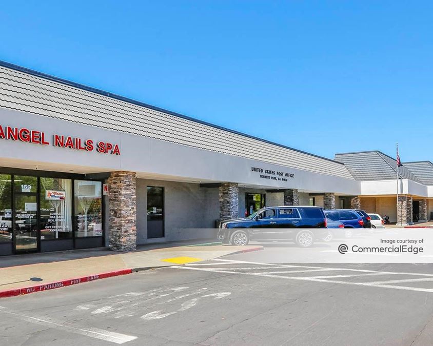 Raley's Towne Center