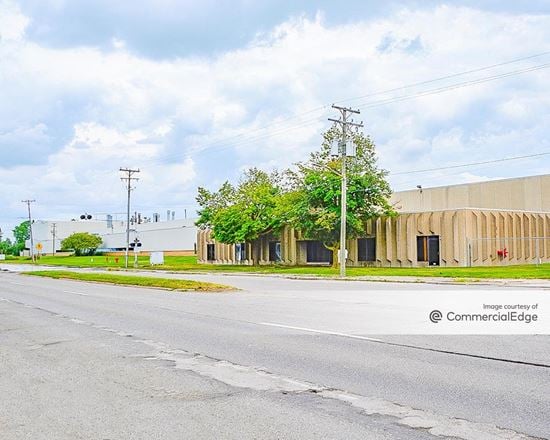 Preview of Industrial space for Rent at 17423 West Jefferson Avenue