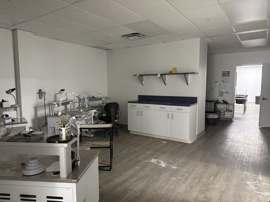 270 Duffy Avenue, Suite G