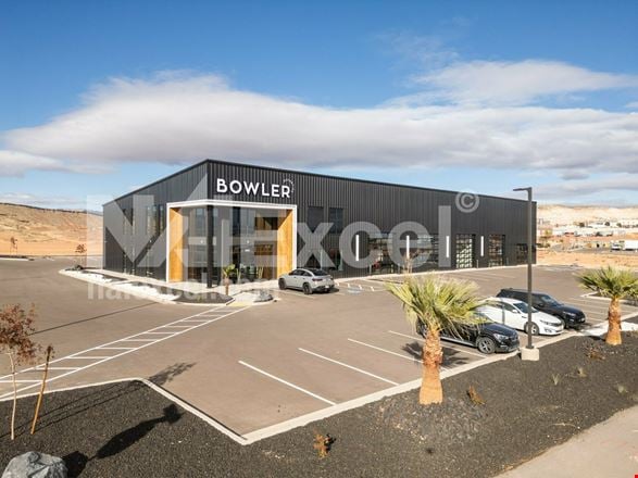 Preview of Industrial space for Rent at 4654 S Commerce Dr