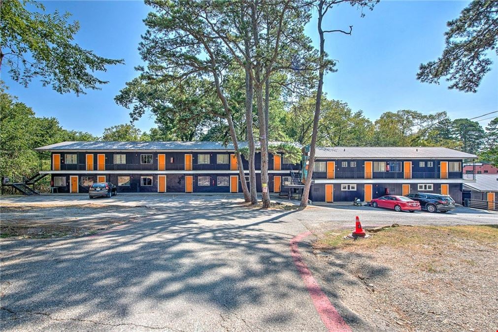 216 W Van Buren