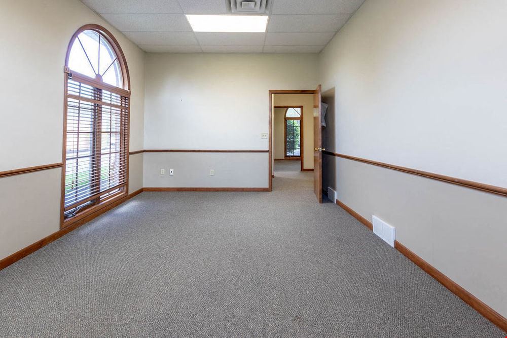 37 Professional Parkway - Medical & Professional Offices