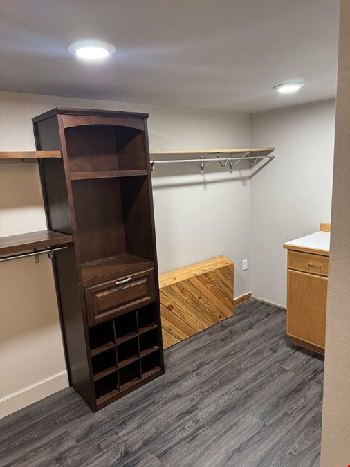 323 24th Street W