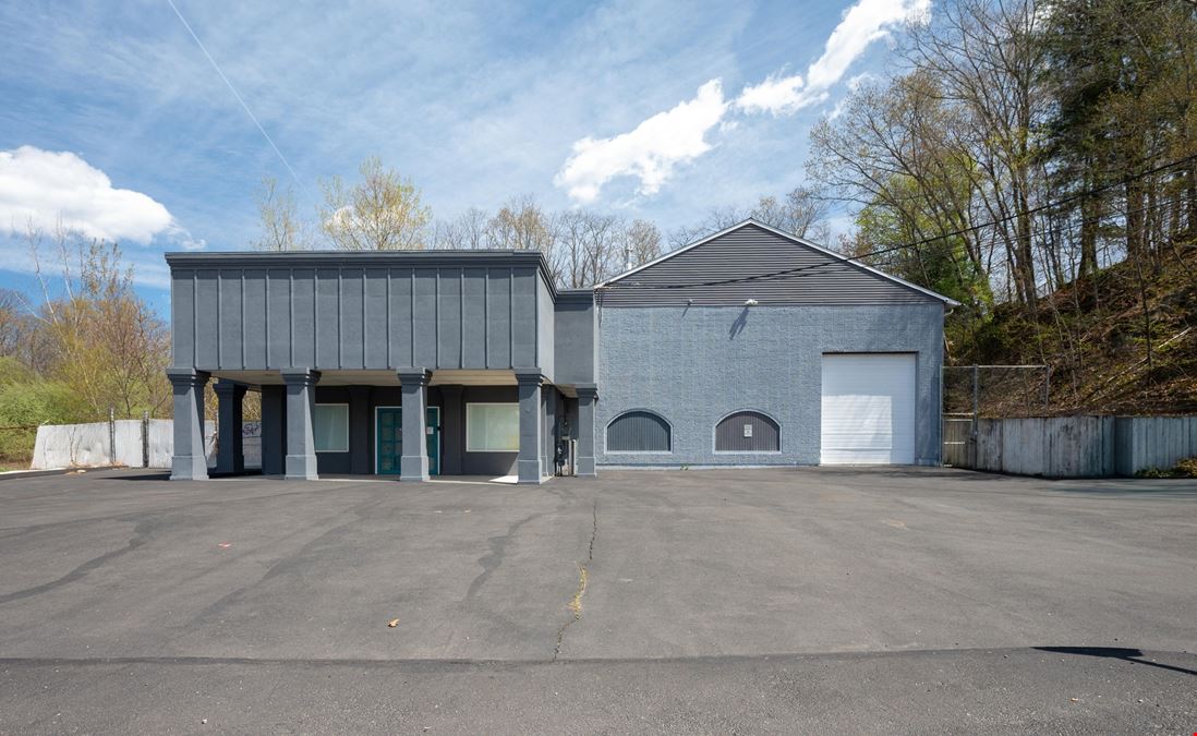 2391 S Main St