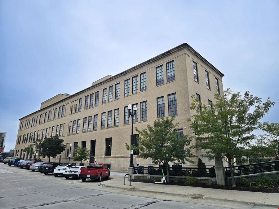 Rail & Commerce Building