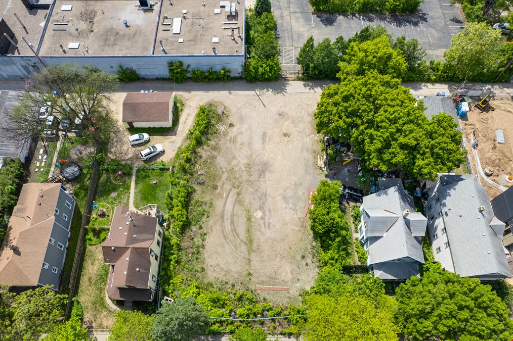2828 & 2824 27th Ave S