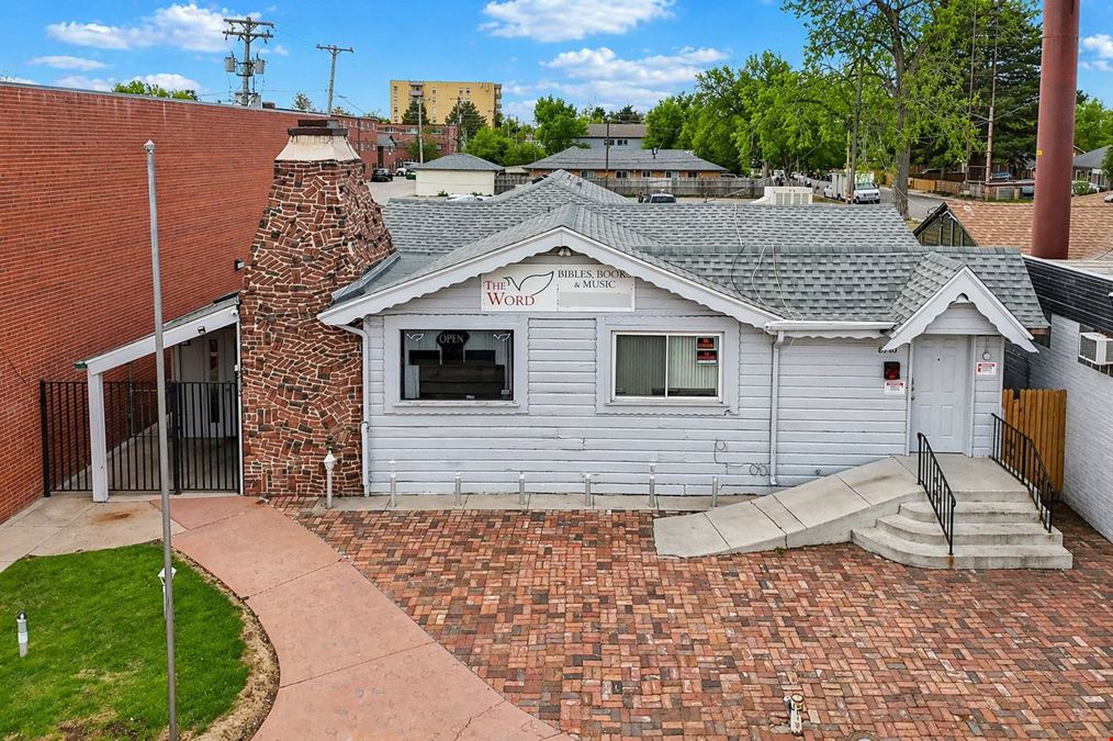 8710 E Colfax Ave