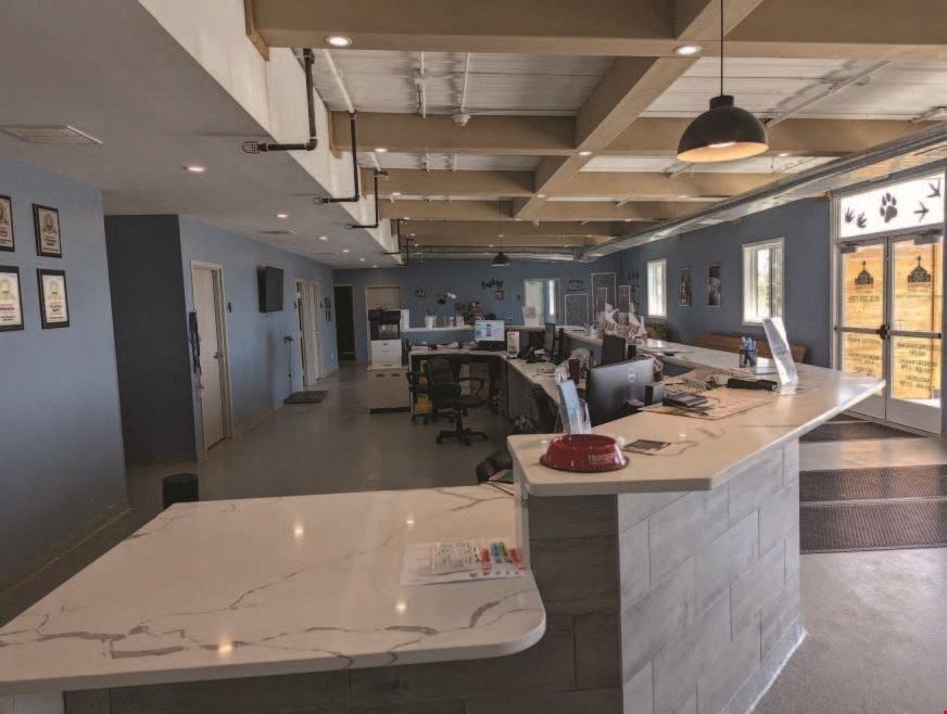 Veterinarian/Medical Building for Sale