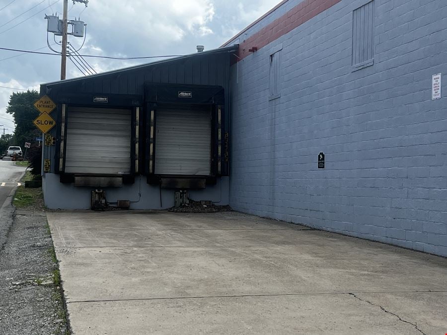 For Lease | 106,582 SF Warehouse/Manufacturing Space