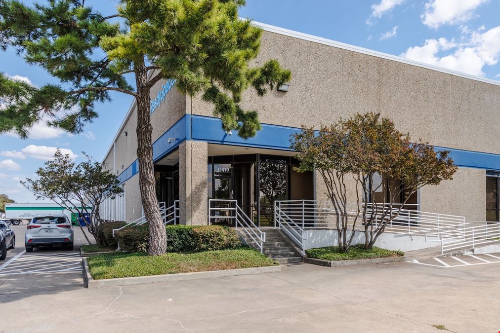 ReadySpaces Farmers Branch