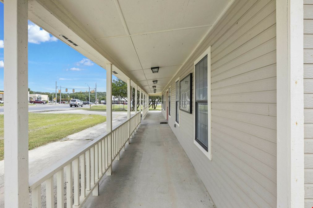 42320 FM 3159 - Building For Lease