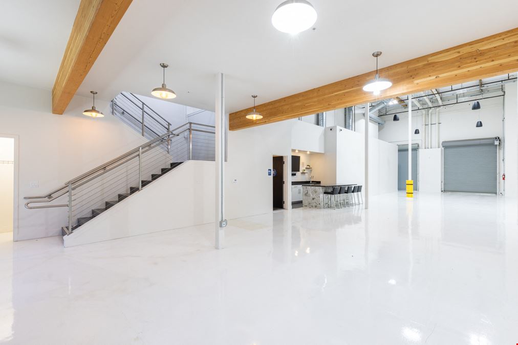 Modern, Class A Commercial Condo