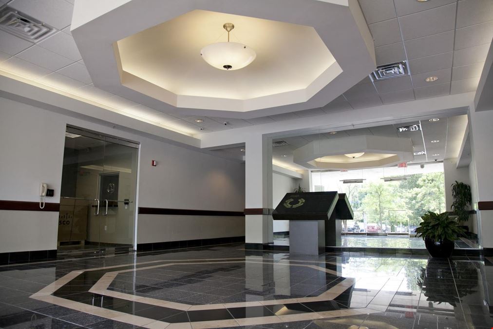 Octagon 10 Office Center