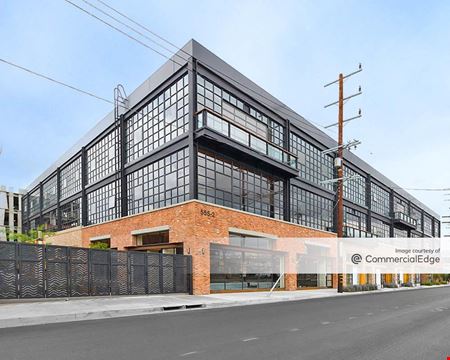 Preview of Office space for Rent at 555-581 Mateo St.