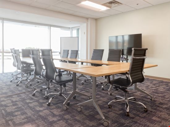 Regus - Madison - Heartland Trl