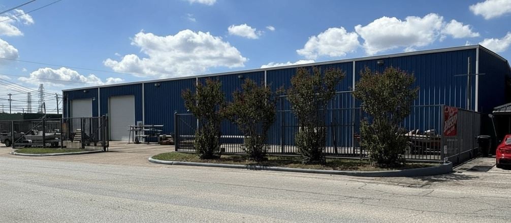 Preview of Industrial space for Sale at 3410 Oak Forest Dr