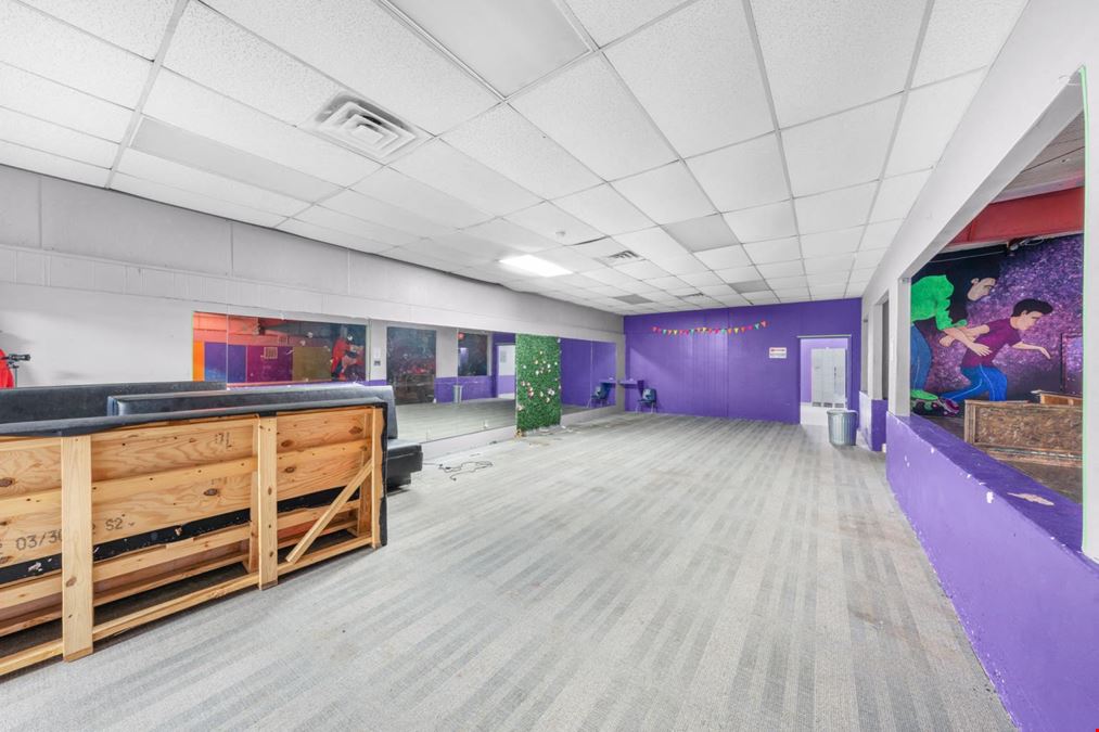 Flex Space for Lease in Ennis
