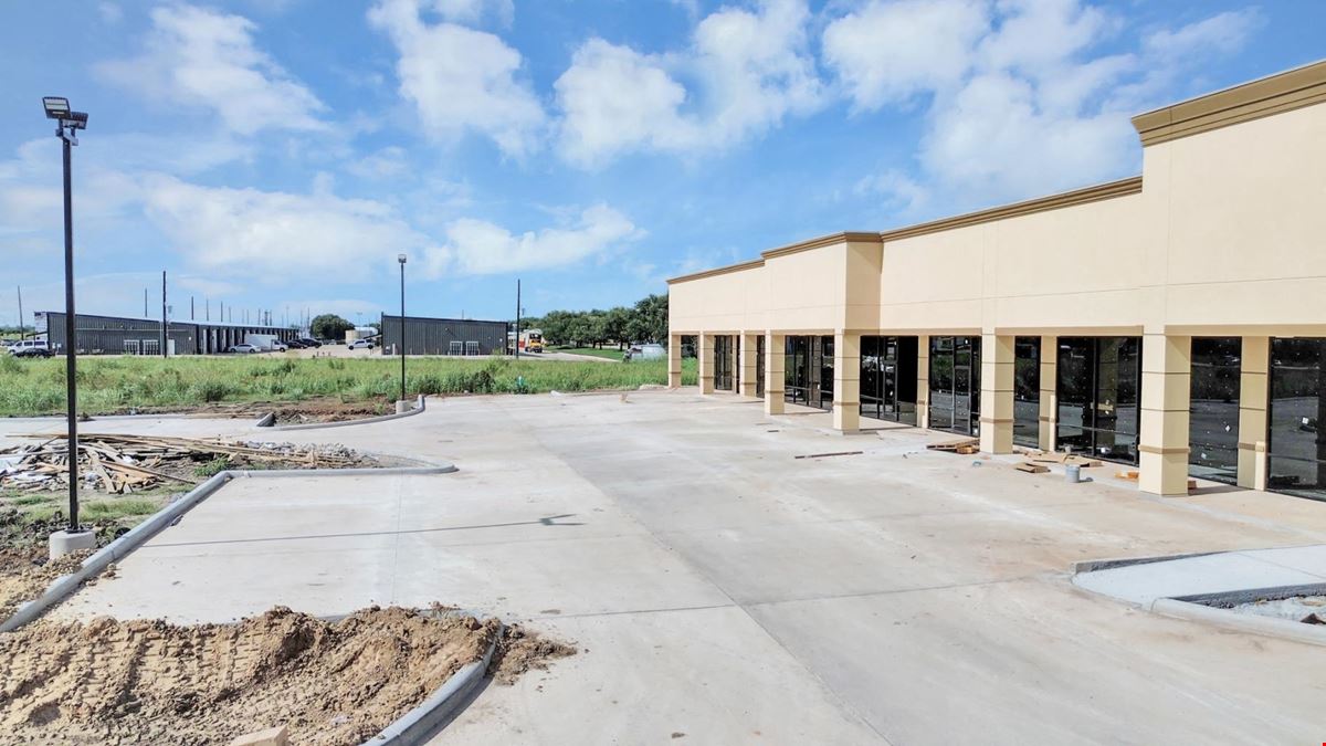 PRE-LEASING INCENTIVES! Plaza at FM 723