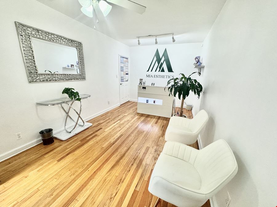 Office space for lease in Astoria - Ground floor 25-19 30th Drive