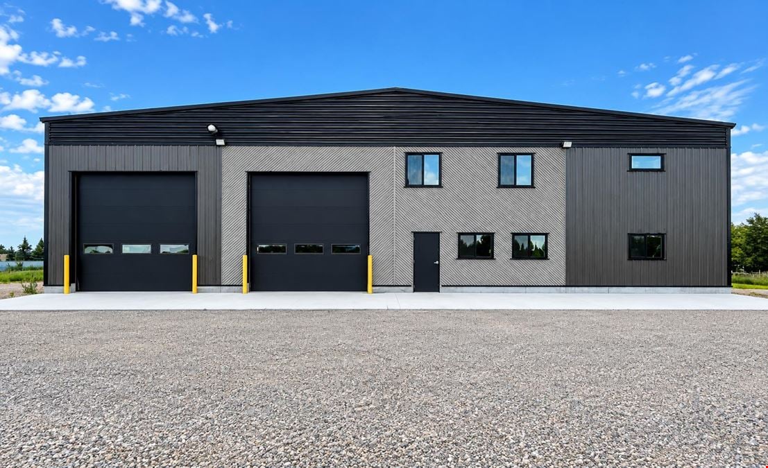 4025 E 461 N