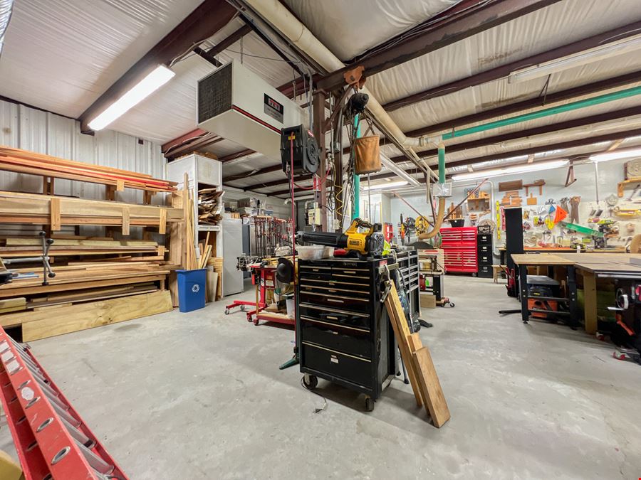 ±4,609 SF Versatile Commercial Property – Former Community Center