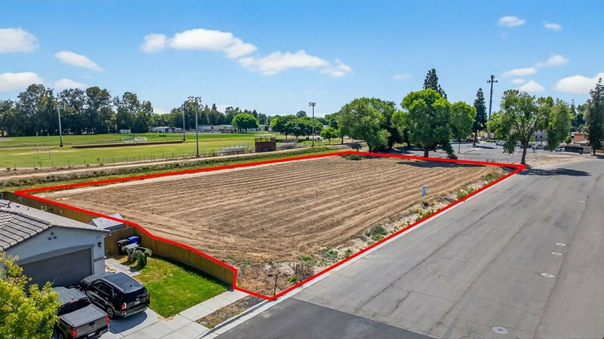 ±1.08 Acres of Prime Commercial Land in Lemoore, CA
