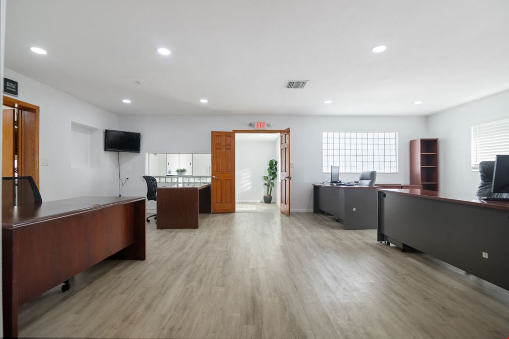 Vacant single tenant office buidling