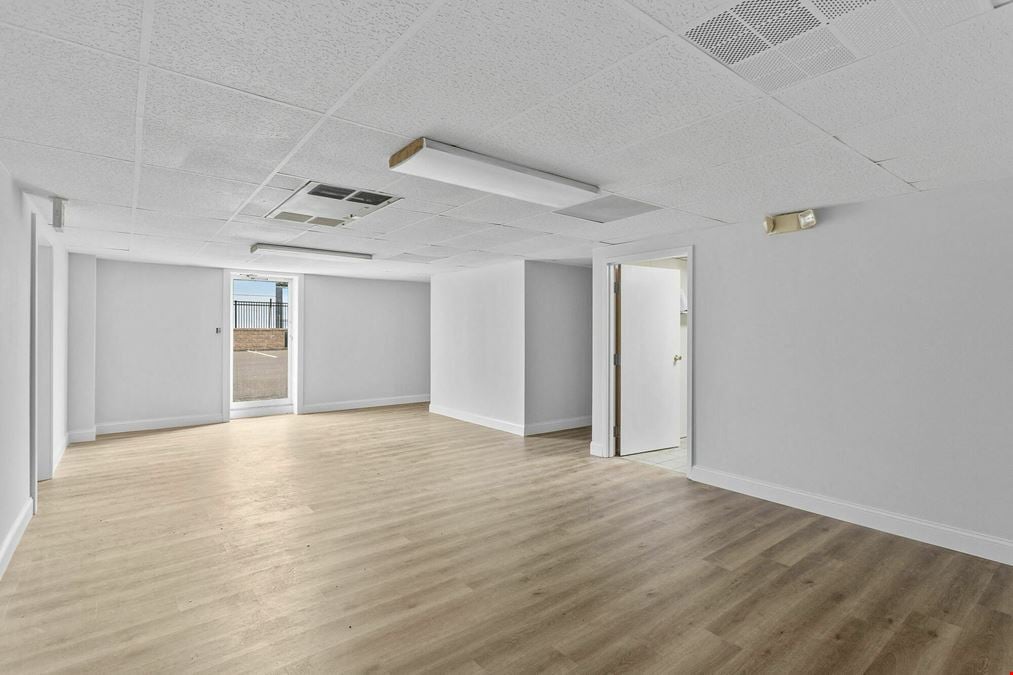 FULLY RENOVATED COMMERCIAL PROPERTY IN TIMBERVILLE