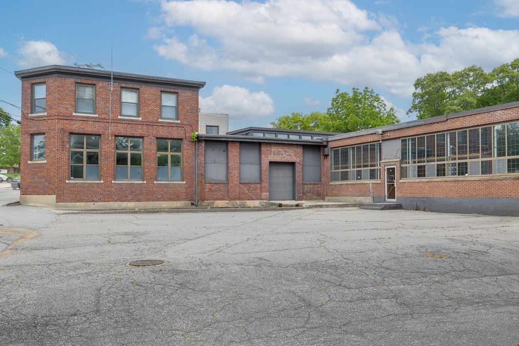 Prime Commercial Opportunity 37,252±SF - Warwick RI