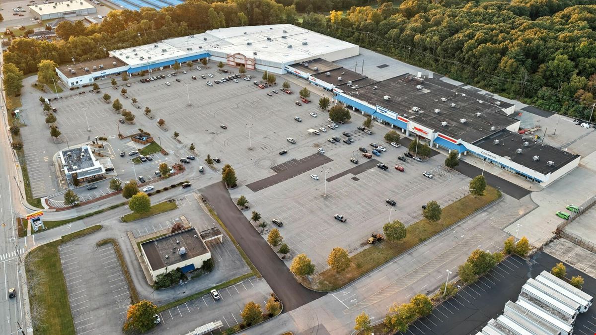 Diamond Hill Plaza
