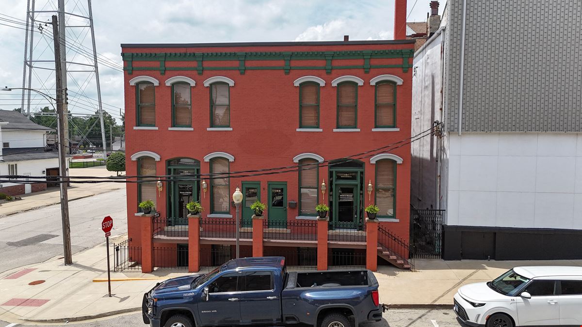 121-127 S Center St