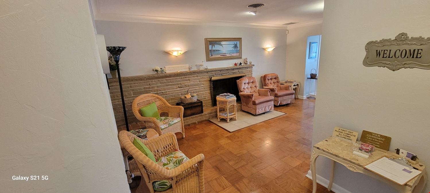 Downtown Deland Shared Office Space for Lease