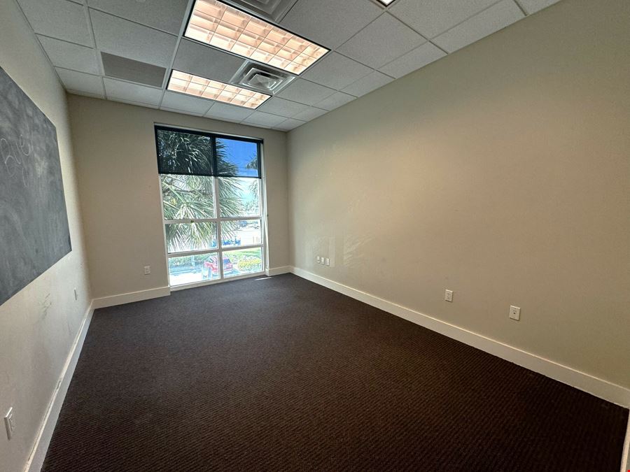 Offices at Magnolia Square