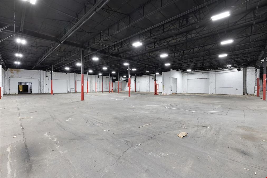 Versatile Industrial/ Flex/ Warehouse and Storage Facility