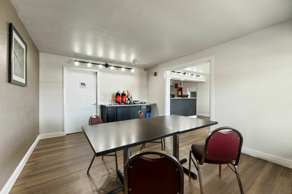 Econo Lodge Mineral Wells
