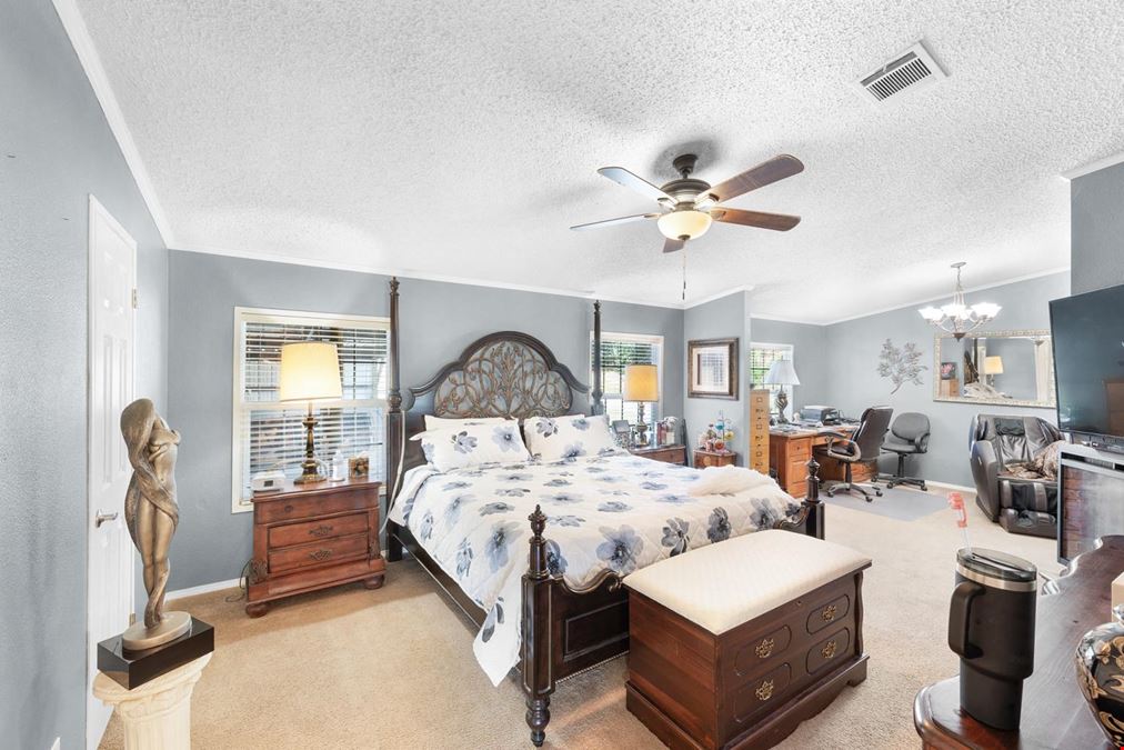 Flex Space Sale in Flint