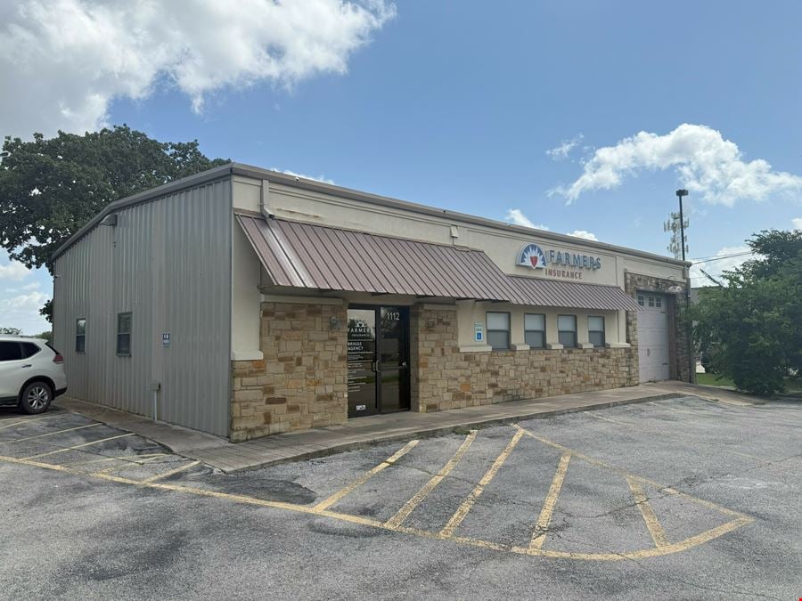 1112 W University Ave