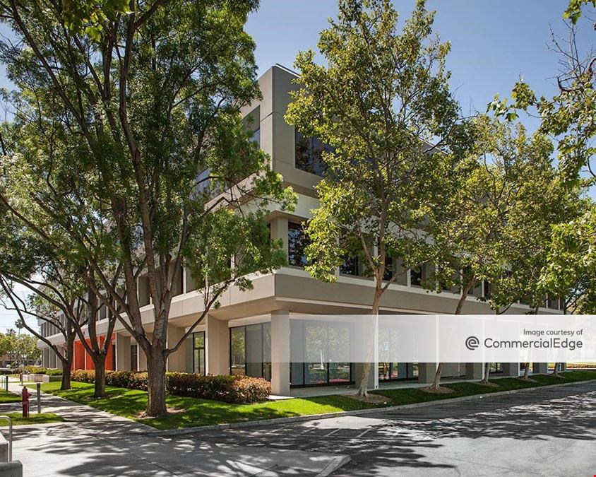 Silicon Valley Center - 2590 North 1st Street