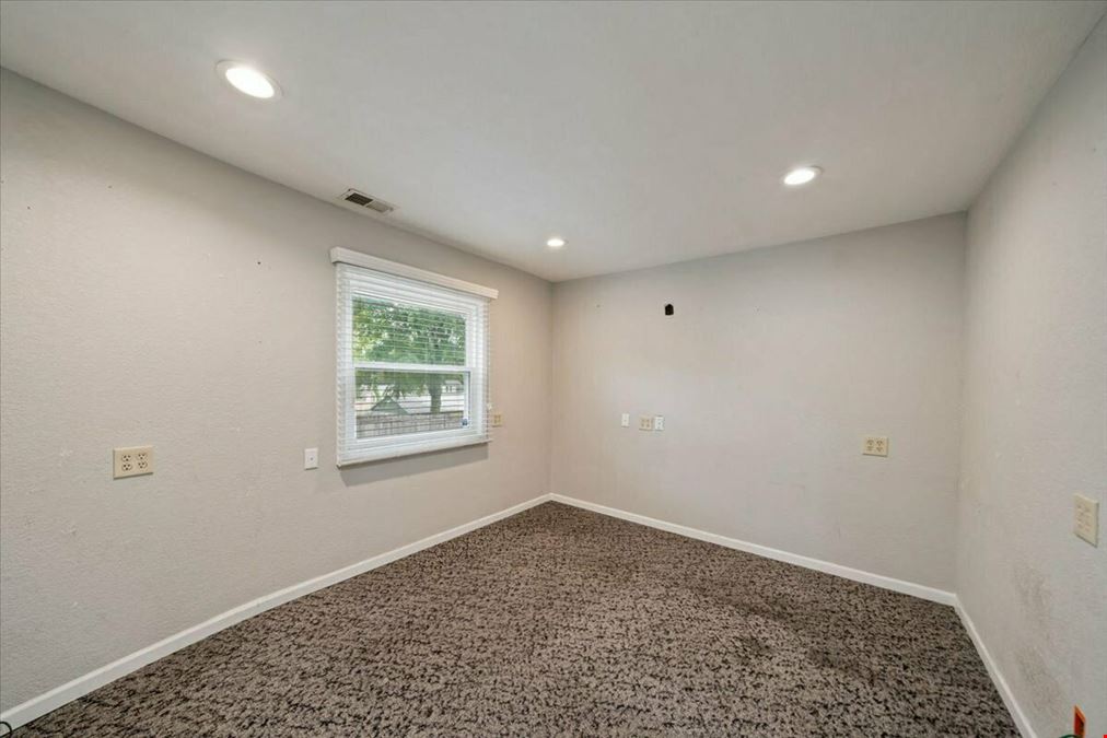 1731 W 39th Ave