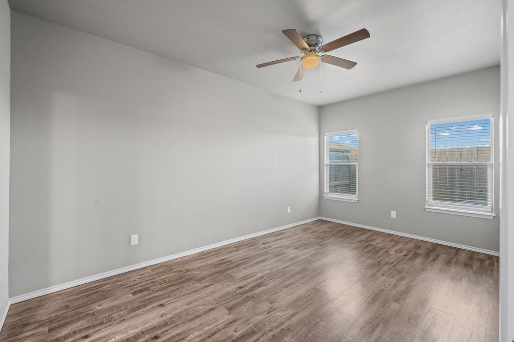 704 Hillshire