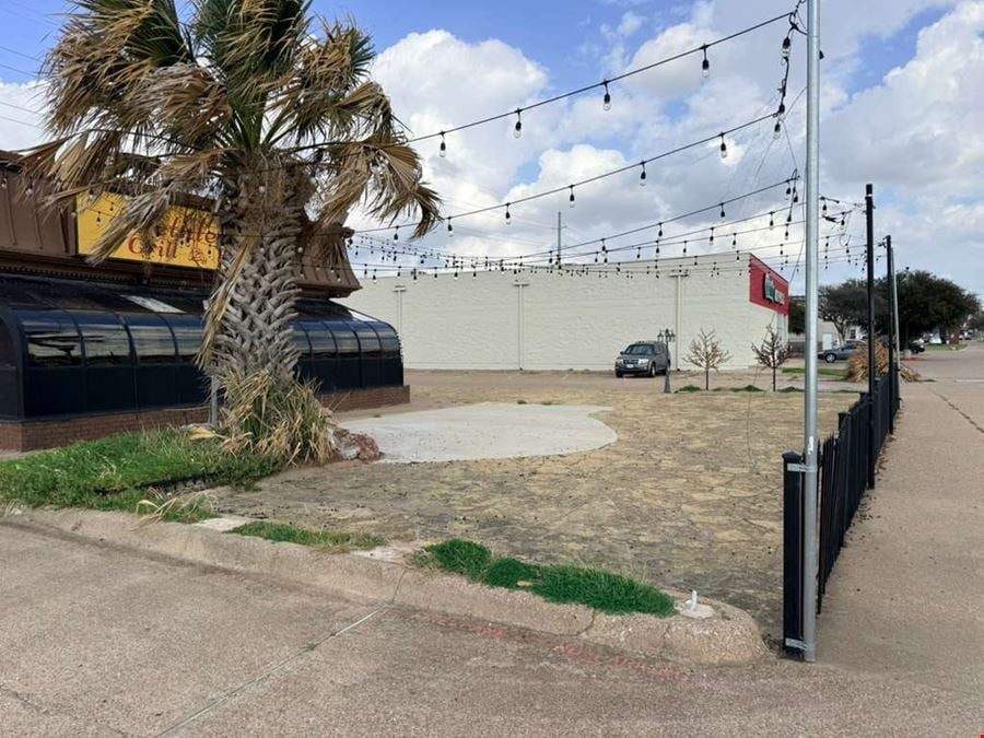 Freestanding Retail Building in Pantego, TX