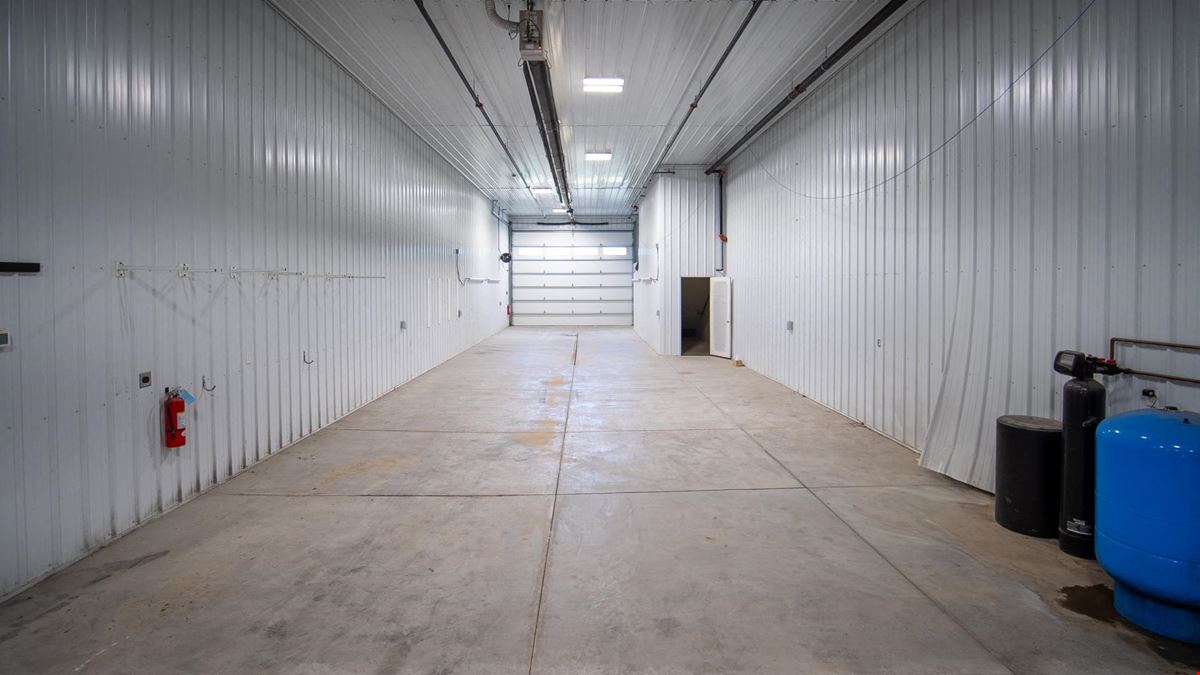 Industrial Space w/ Overhead Doors & Mezzanine