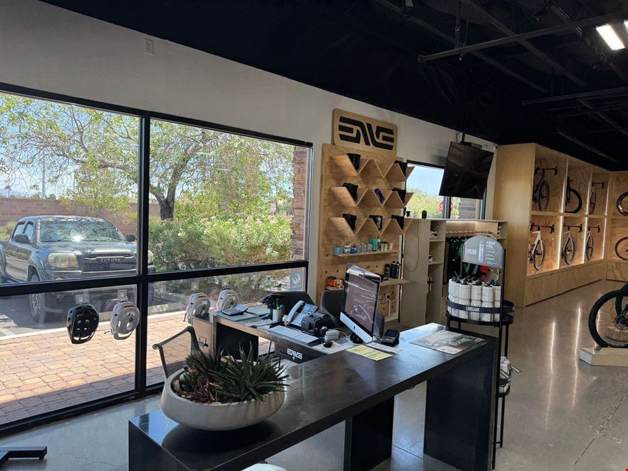 8670 W Cheyenne Ave