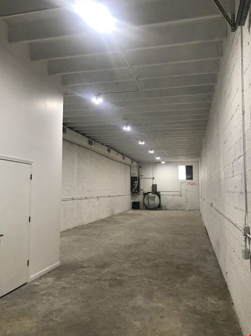 1600 NW 20 ST