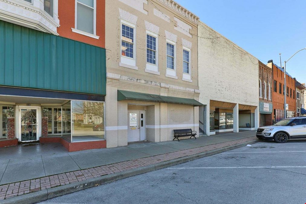 OFFICE FOR SALE ON THE DOWNTOWN SQUARE IN NEVADA MO