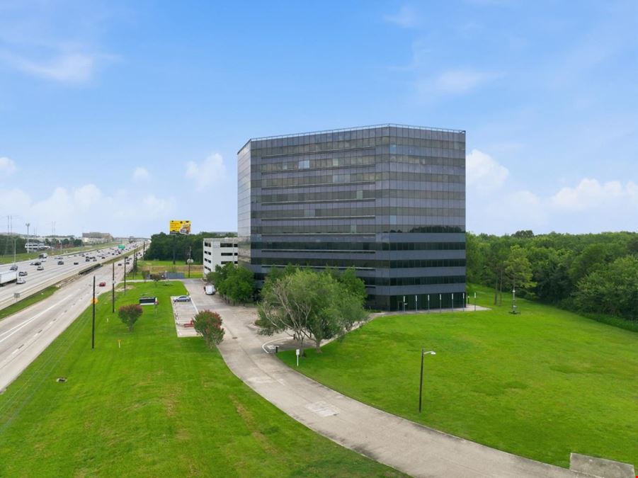 Lender Sale: Beltway 8 Office & Parking Garage | Near IAH