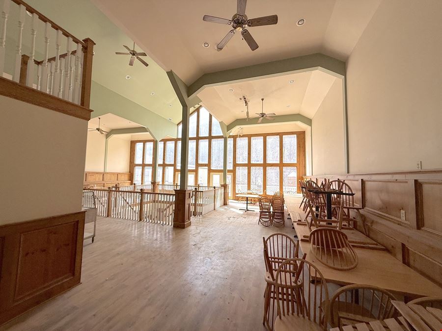 Retail Building in the heart of Chimney Rock Village