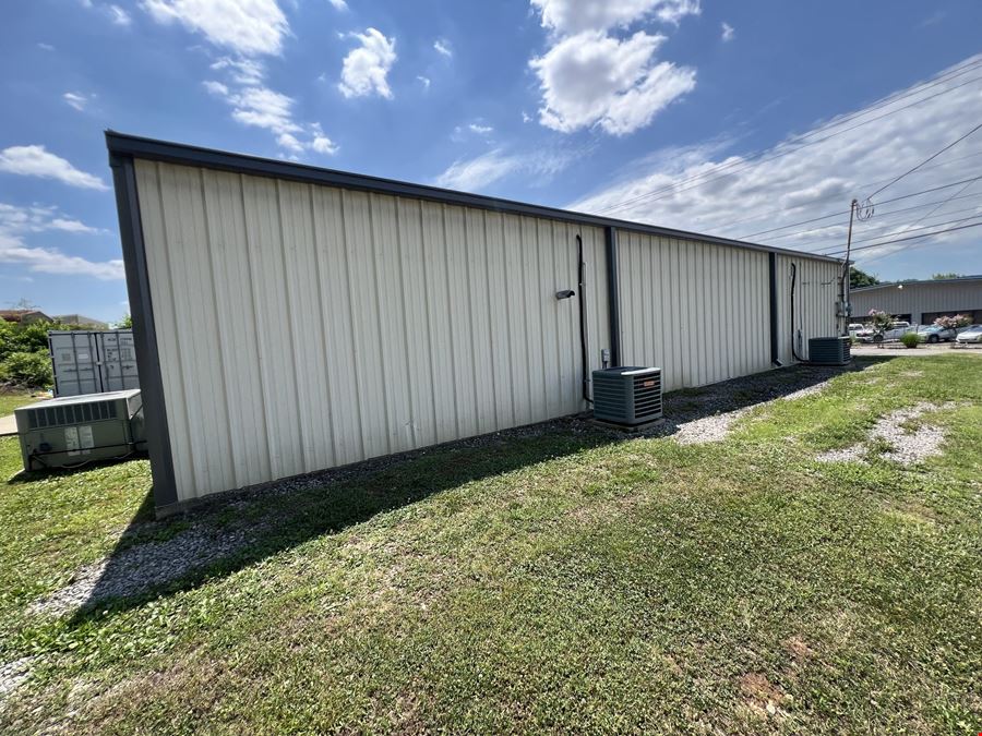 211 W Dunbar Cave Rd