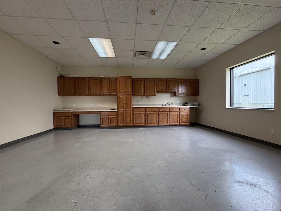 4524 Industrial Ave
